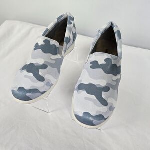 Walking Cradles Slip On Shoes Women's 9 Orleans Gray Metallic Camo W-104754 NIB